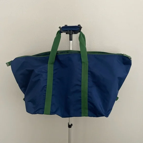 Nautica Blue and Green XL Tote Bag with Zipper - Picture 2 of 7